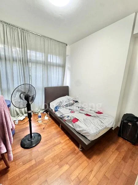 4 Room (4A) HDB for Sale in 322A Sumang Walk - Image 4
