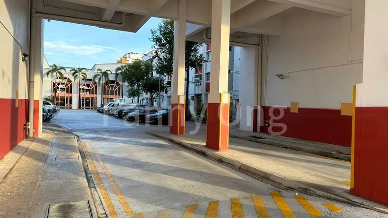 Shop / Shophouse for Rent: 821 Tampines Street 81 - Image 2