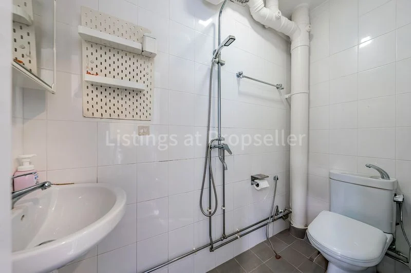 Maisonette HDB for Sale in 407 Hougang Avenue 10 - Image 11