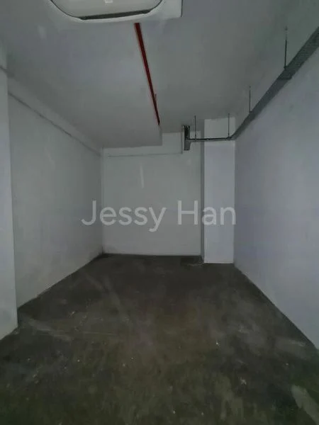 Light Industrial (B1) for Sale: The Commerze @ Irving - Image 4