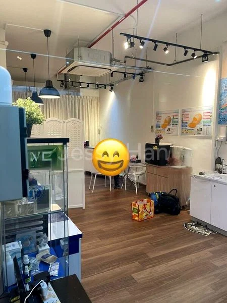 Light Industrial (B1) for Sale: The Commerze @ Irving - Image 1