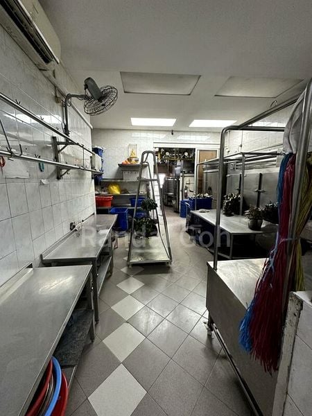 Shop / Shophouse for Rent: Guillemard Road - Image 5