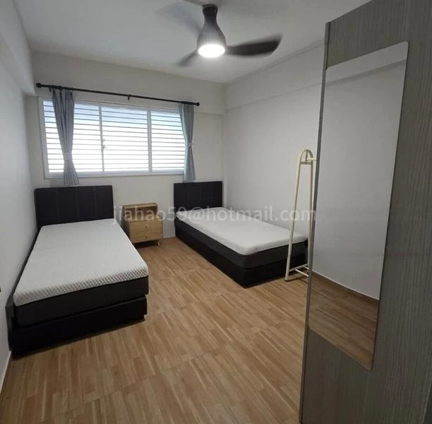 Common Room (HDB) for Rent in  271 Tampines Street 21 - Image 1
