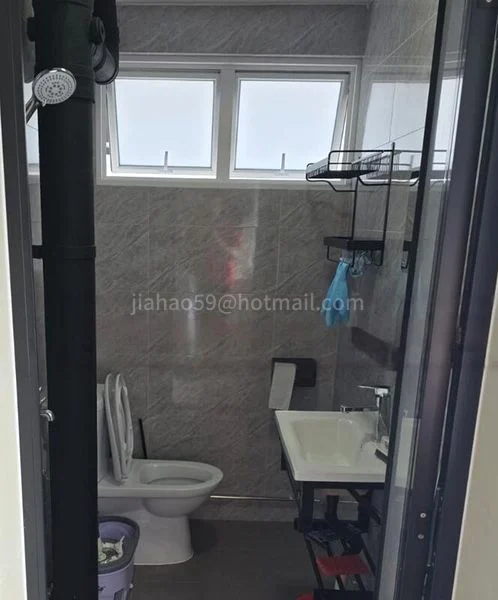 Common Room (HDB) for Rent in  271 Tampines Street 21 - Image 6