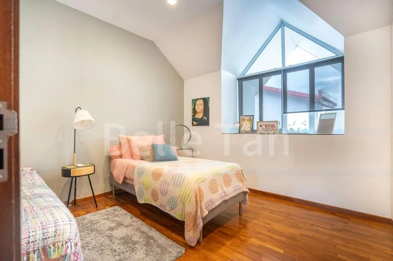 5 Bed Terraced House (Landed) for Sale in Chuan Garden - Image 8