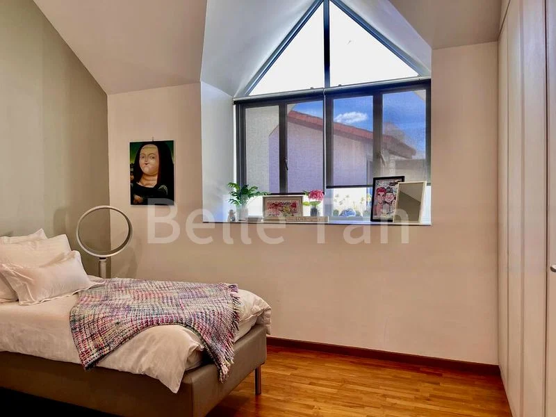 5 Bed Terraced House (Landed) for Sale in Chuan Garden - Image 2
