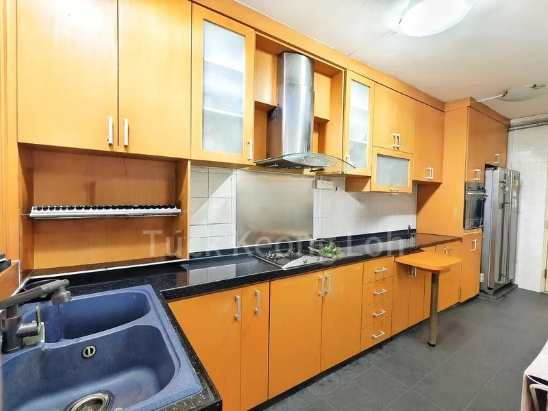 5 Room (5I) HDB for Sale in 425 Canberra Road - Image 5