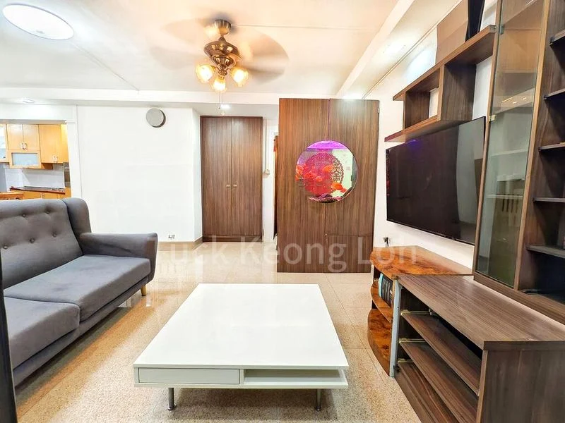 5 Room (5I) HDB for Sale in 425 Canberra Road - Image 1