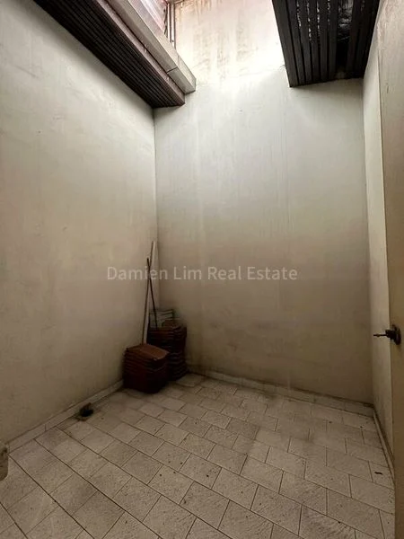 5 Bed Terraced House (Landed) for Sale in  Toh Tuck Garden - Image 10