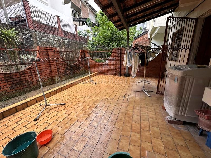 5 Bed Terraced House (Landed) for Sale in  Toh Tuck Garden - Image 4