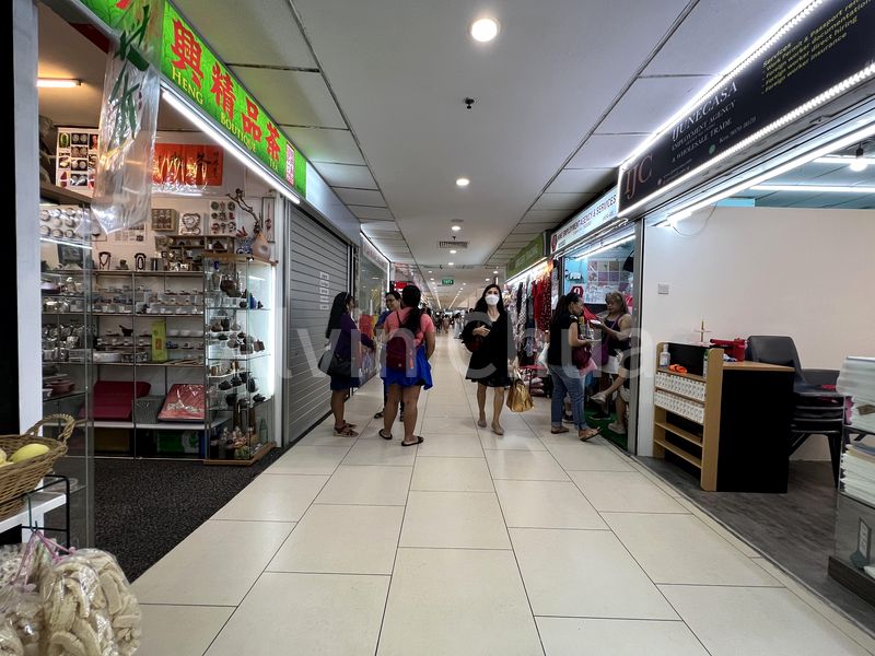 Mall Shop for Sale in  Lucky Plaza - Image 4