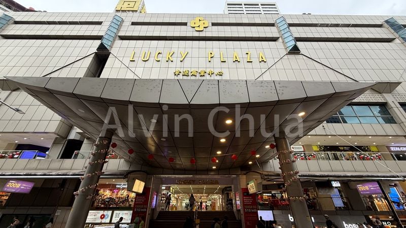Mall Shop for Sale in Lucky Plaza - Image 4