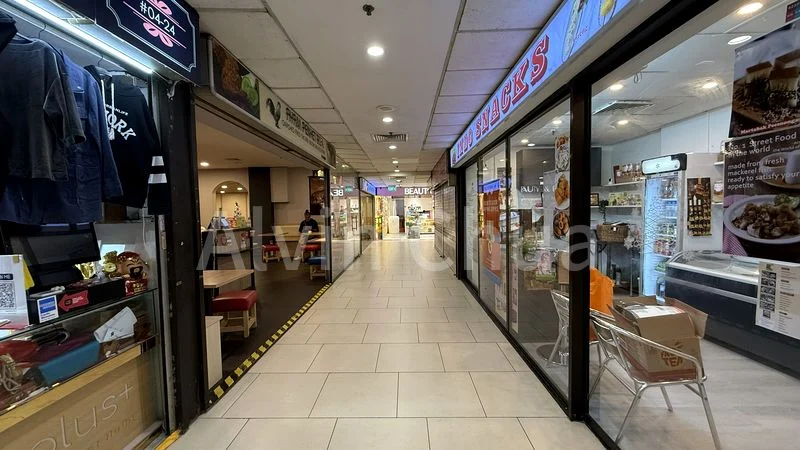 Mall Shop for Sale in Lucky Plaza - Image 7