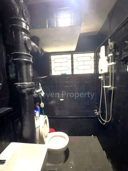 Common Room (HDB) for Rent in  564 Ang Mo Kio Avenue 3 - Image 4
