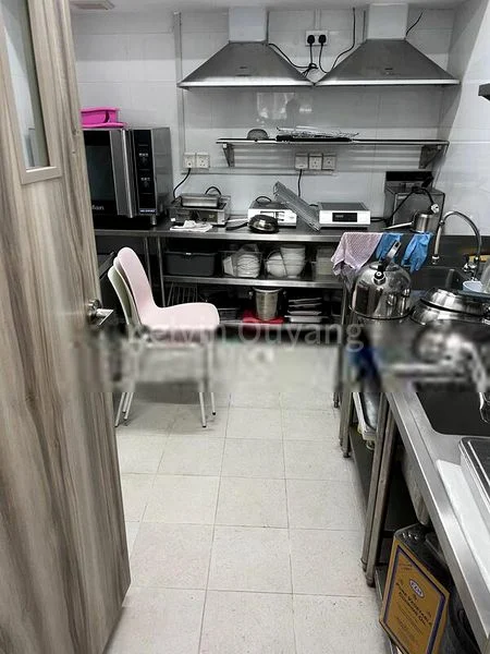 Shop / Shophouse for Sale: Upper Thomson Shophouse - Image 3