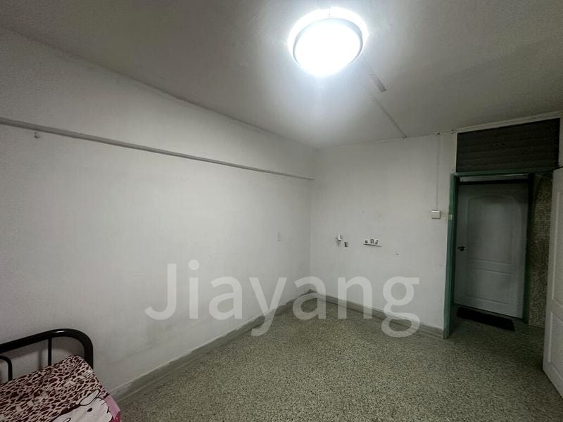 Common Room (HDB) for Rent in  209 Ang Mo Kio Avenue 3 - Image 4