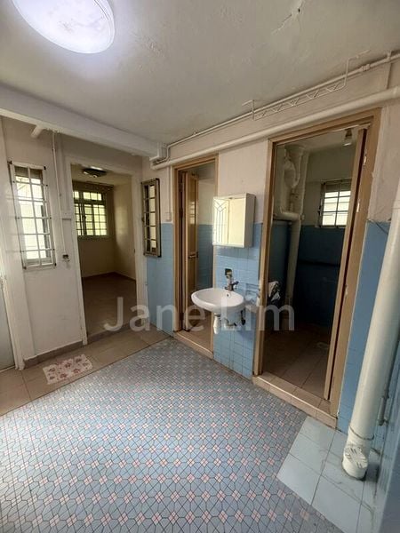 3 Room (3I) HDB for Sale in  112 Lorong 1 Toa Payoh - Image 4