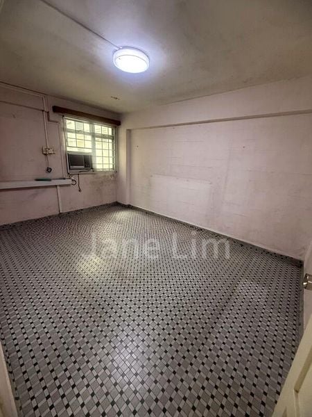 3 Room (3I) HDB for Sale in  112 Lorong 1 Toa Payoh - Image 1
