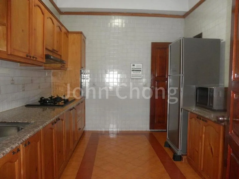 4 Bed Terraced House (Landed) for Sale in Woodgrove Estate - Image 8