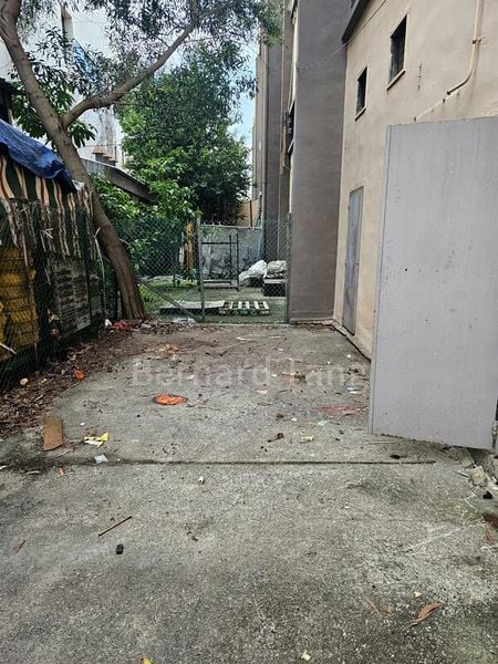 Light Industrial (B1) for Rent: Henson Warehouse - Image 3