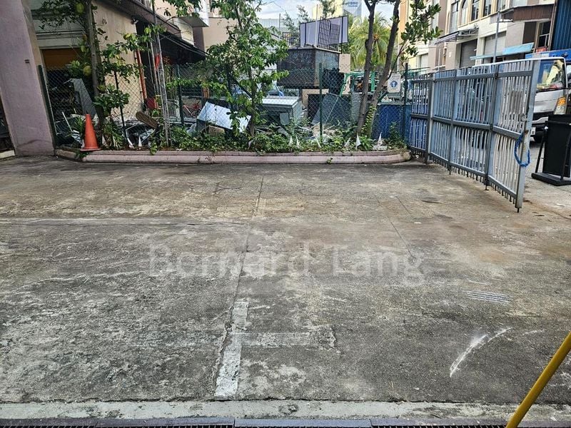 Light Industrial (B1) for Rent: Henson Warehouse - Image 6