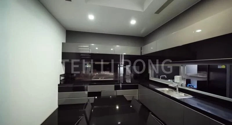 5 Bed Corner Terrace (Landed) for Sale in  Jalan Elok - Image 2