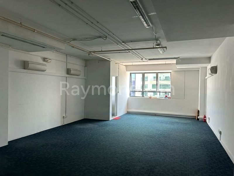 Light Industrial (B1) for Rent: Trivex - Image 3