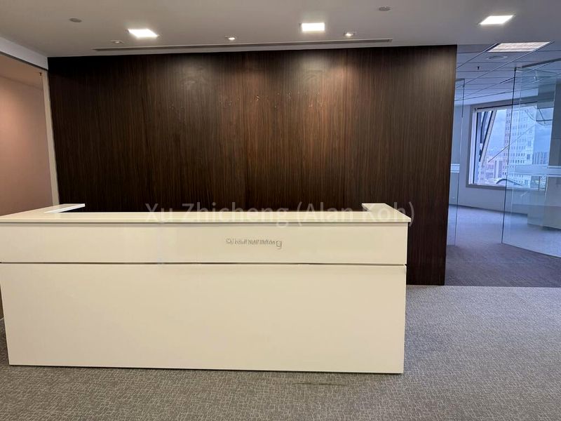 Office for Rent: Centennial Tower - Image 6