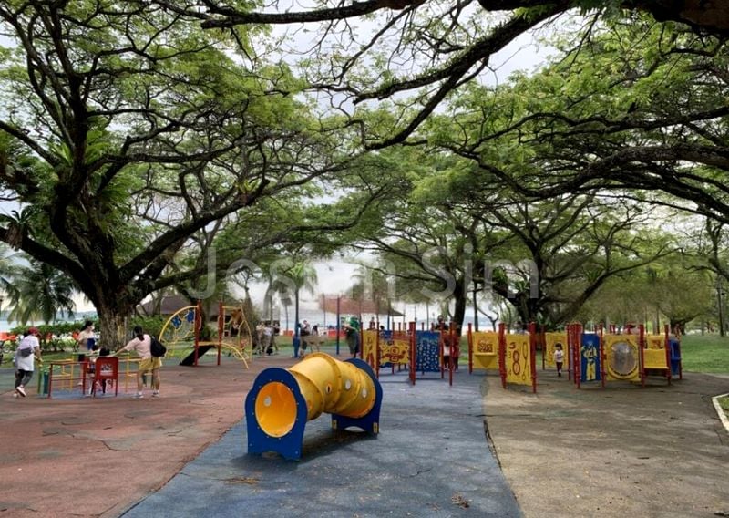 5 Bed Semi-Detached House (Landed) for Sale in  Pasir Ris Beach Park - Image 4