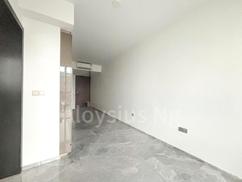 1 Bed Condo for Rent in  Newport Residences / Newport Tower - Image 11