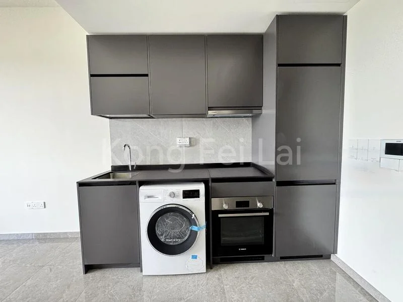 2 Bed Condo for Rent in  The Linq @ Beauty World - Image 12