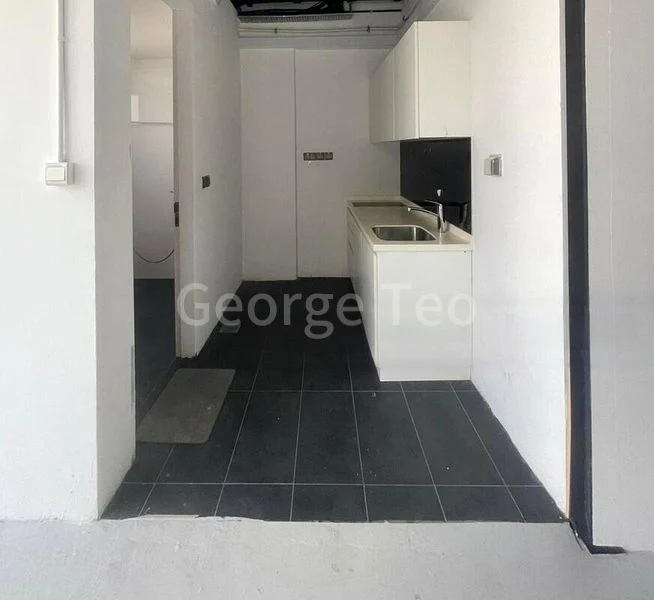 Light Industrial (B1) for Sale: Bizhub 28 - Image 3