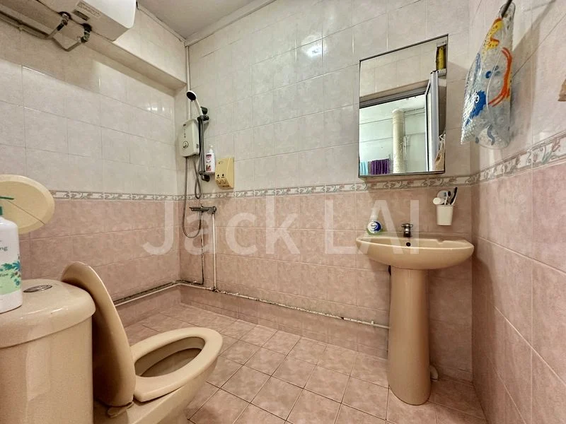 5 Room (5I) HDB for Sale in  736 Woodlands Circle - Image 12
