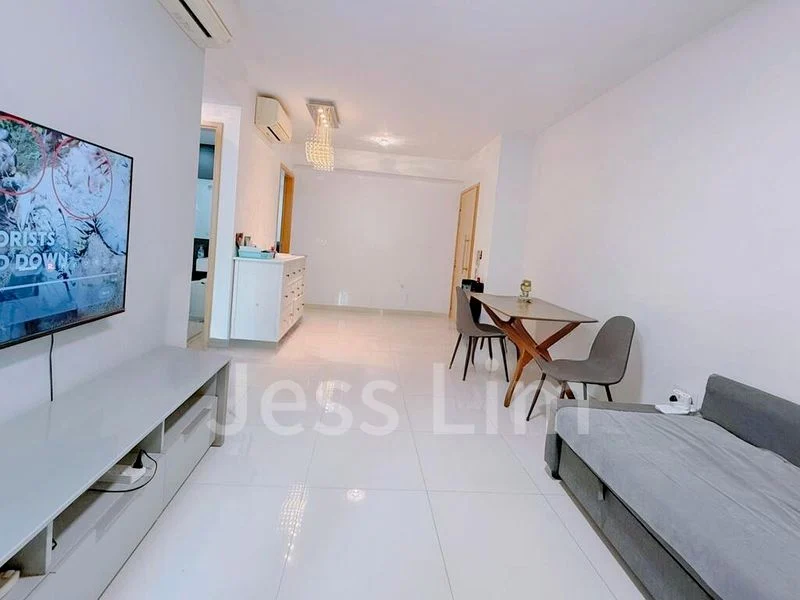 2 Bed Executive Condo for Rent in  Esparina Residences - Image 7