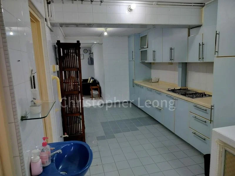 4 Room (4I) HDB for Sale in 45 Marine Crescent - Image 3