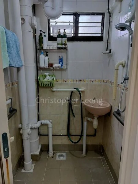 4 Room (4I) HDB for Sale in 45 Marine Crescent - Image 2