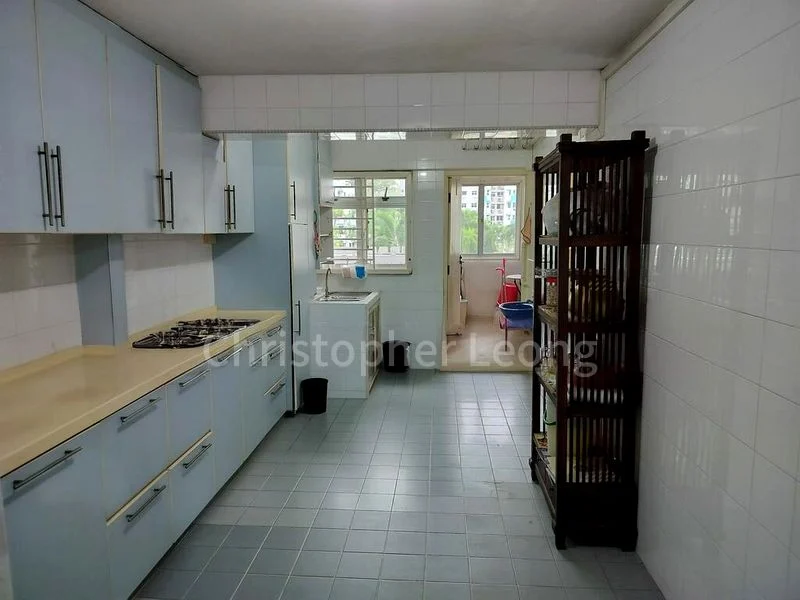 4 Room (4I) HDB for Sale in 45 Marine Crescent - Image 6