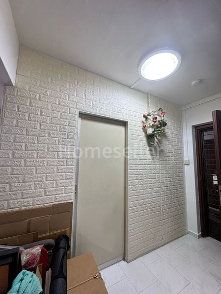 4 Room (4A) HDB for Sale in 127 Pasir Ris Street 11 - Image 2