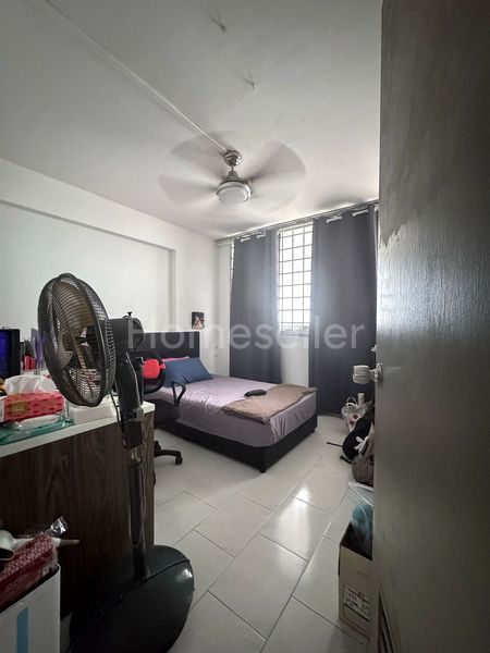 4 Room (4A) HDB for Sale in 127 Pasir Ris Street 11 - Image 3