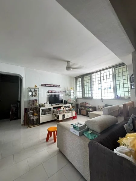 4 Room (4A) HDB for Sale in 127 Pasir Ris Street 11 - Image 1