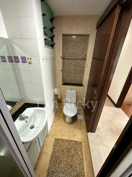 Common Room (Condo) for Rent in Rosewood - Image 4