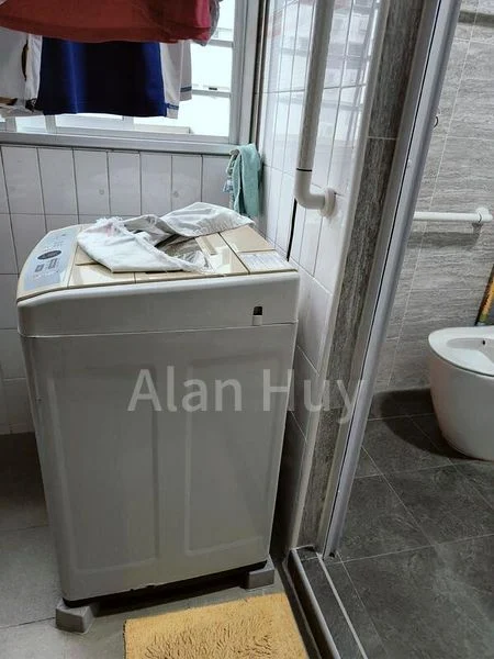 Room (HDB) for Rent in  28C Dover Crescent - Image 4