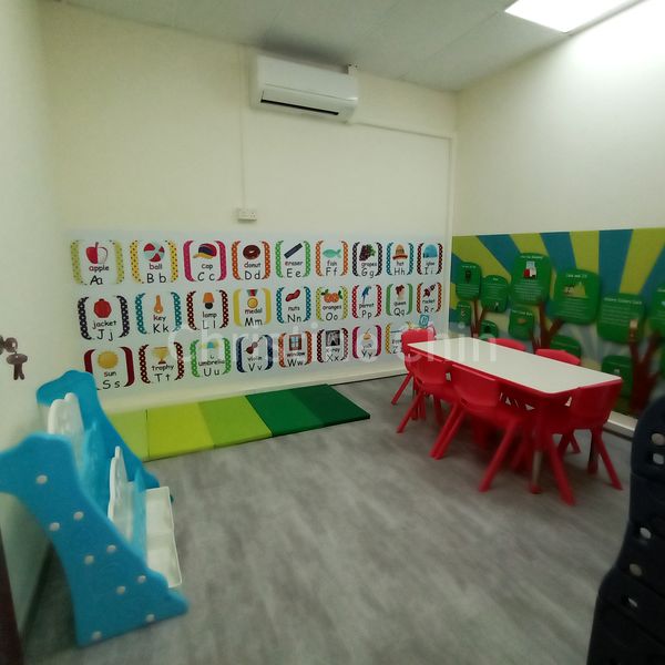 Shop / Shophouse for Rent: 31 Holland Close - Image 3