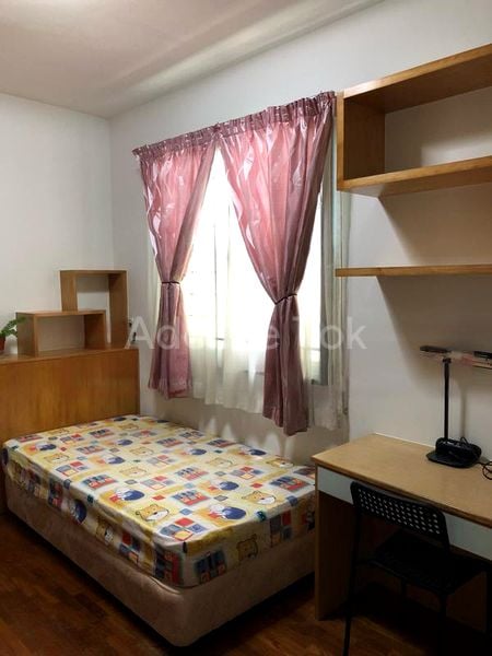 3 Bed Condo for Rent in  Westmere - Image 6