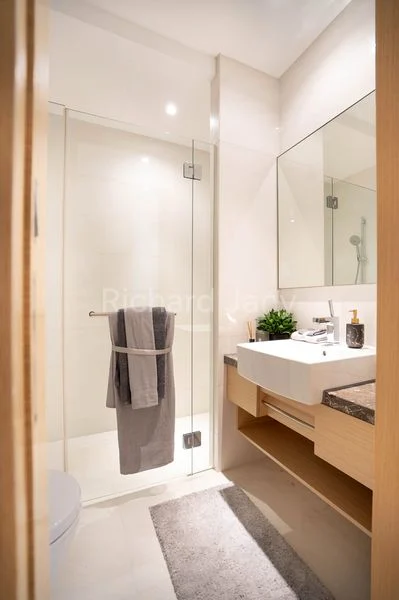 4+1 Bed Condo for Sale in  Cliveden At Grange - Image 17