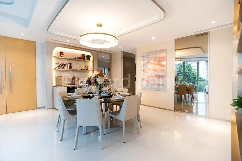 4+1 Bed Condo for Sale in  Cliveden At Grange - Image 6