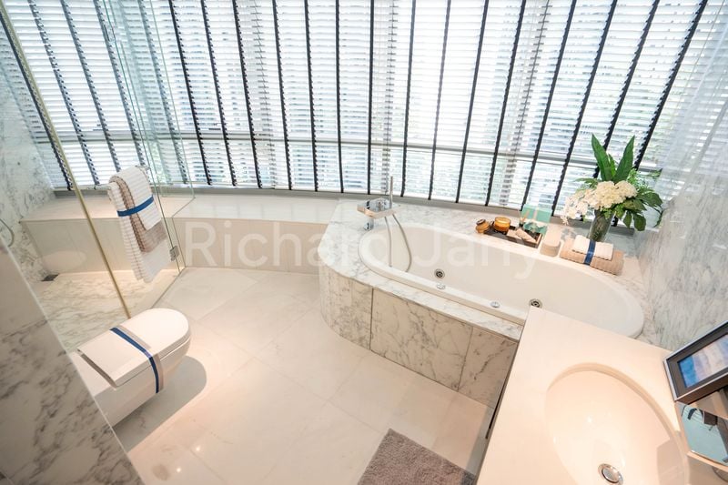 4+1 Bed Condo for Sale in  Cliveden At Grange - Image 16