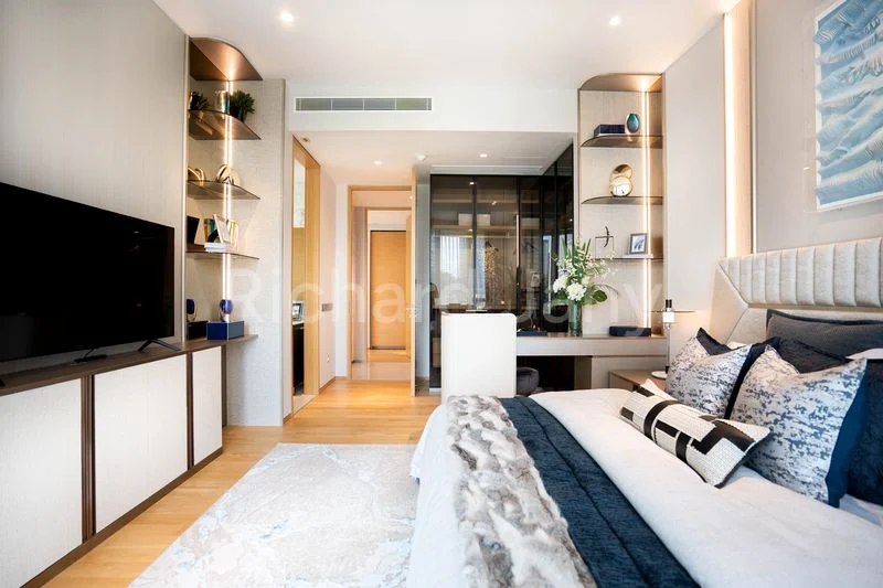 4+1 Bed Condo for Sale in  Cliveden At Grange - Image 13