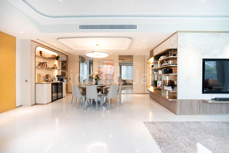 4+1 Bed Condo for Sale in  Cliveden At Grange - Image 5