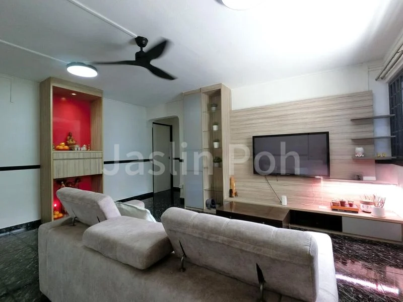 4 Room (4NG) HDB for Sale in  108 Woodlands Street 13 - Image 2